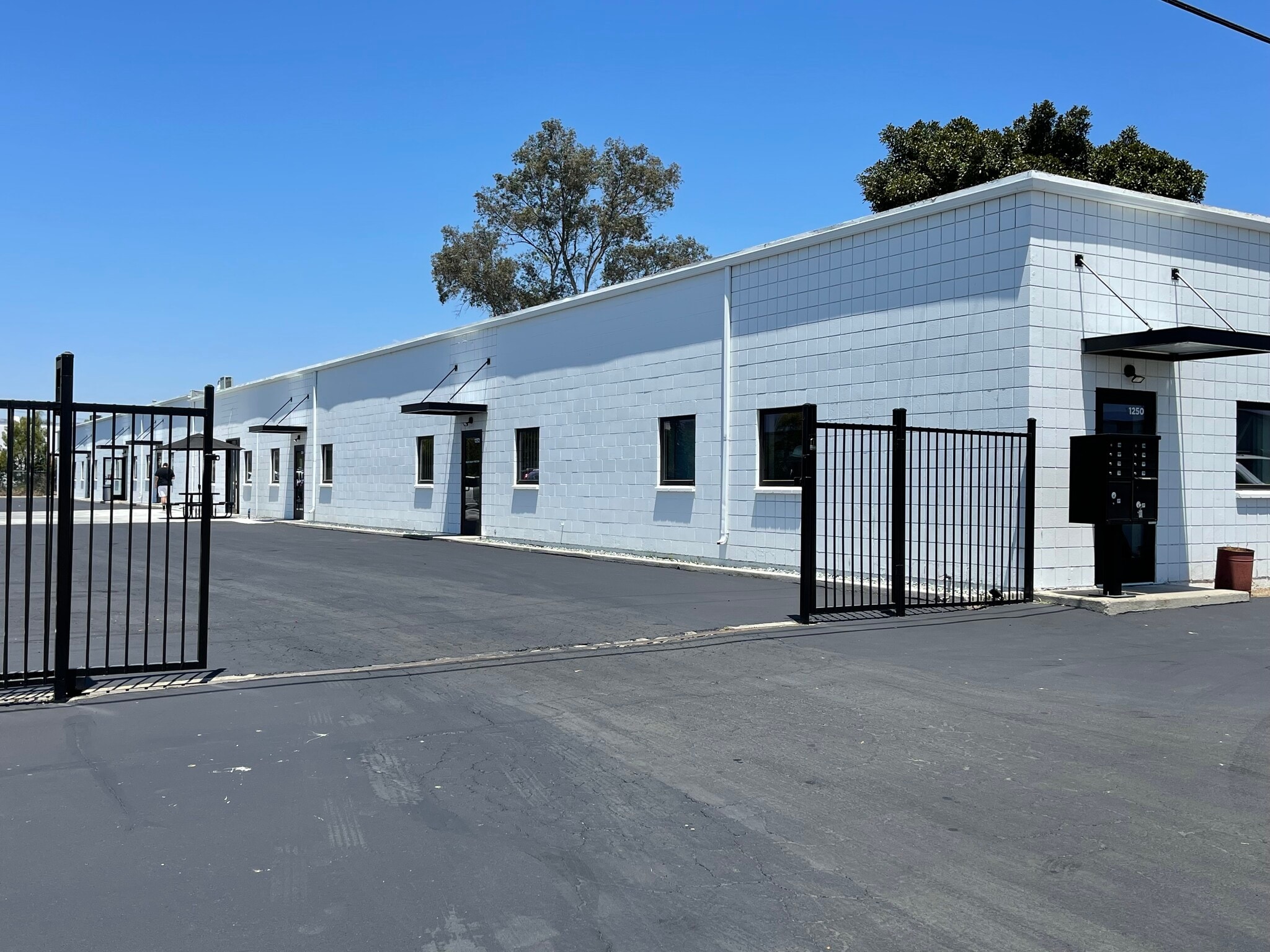 1250-1264 Industrial Ave, Escondido, CA for lease Primary Photo- Image 1 of 13