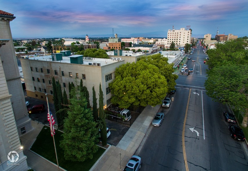 1906 18th St, Bakersfield, CA for sale - Building Photo - Image 3 of 26