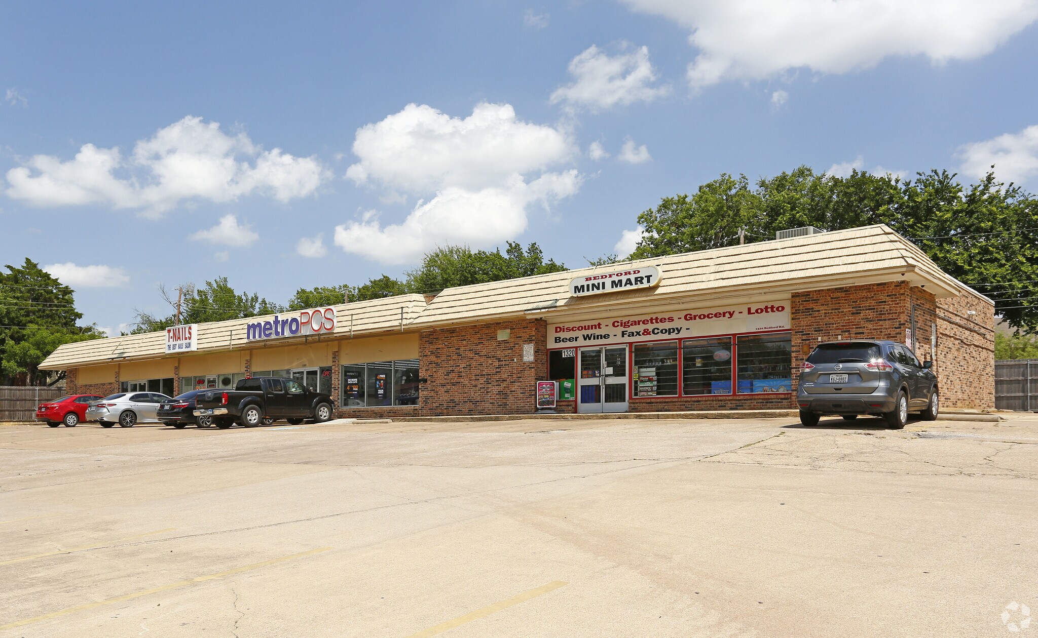 1320-1326 Bedford Rd, Bedford, TX for lease Primary Photo- Image 1 of 2
