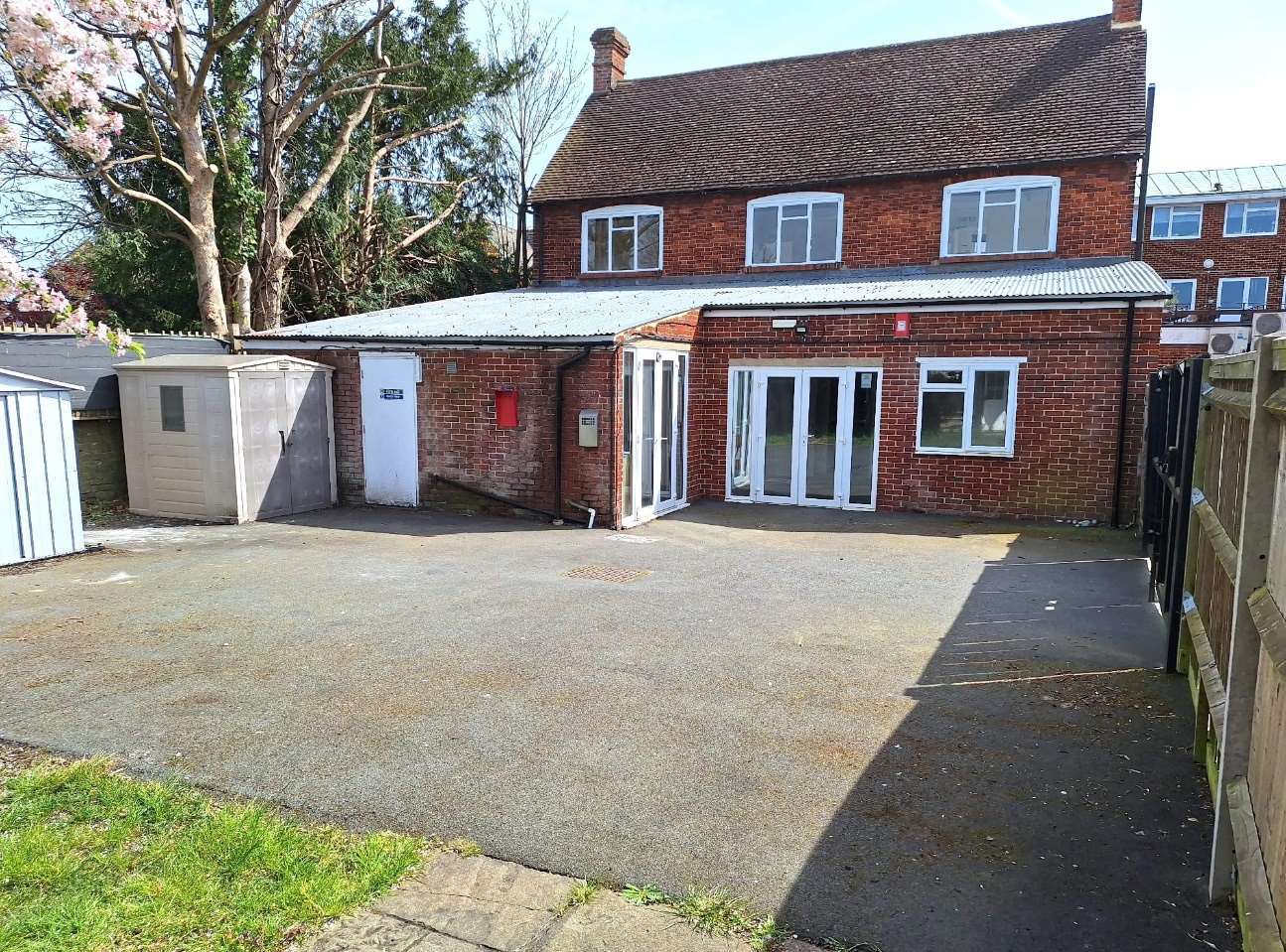 14 High St, Godalming à vendre Photo du bâtiment- Image 1 de 3