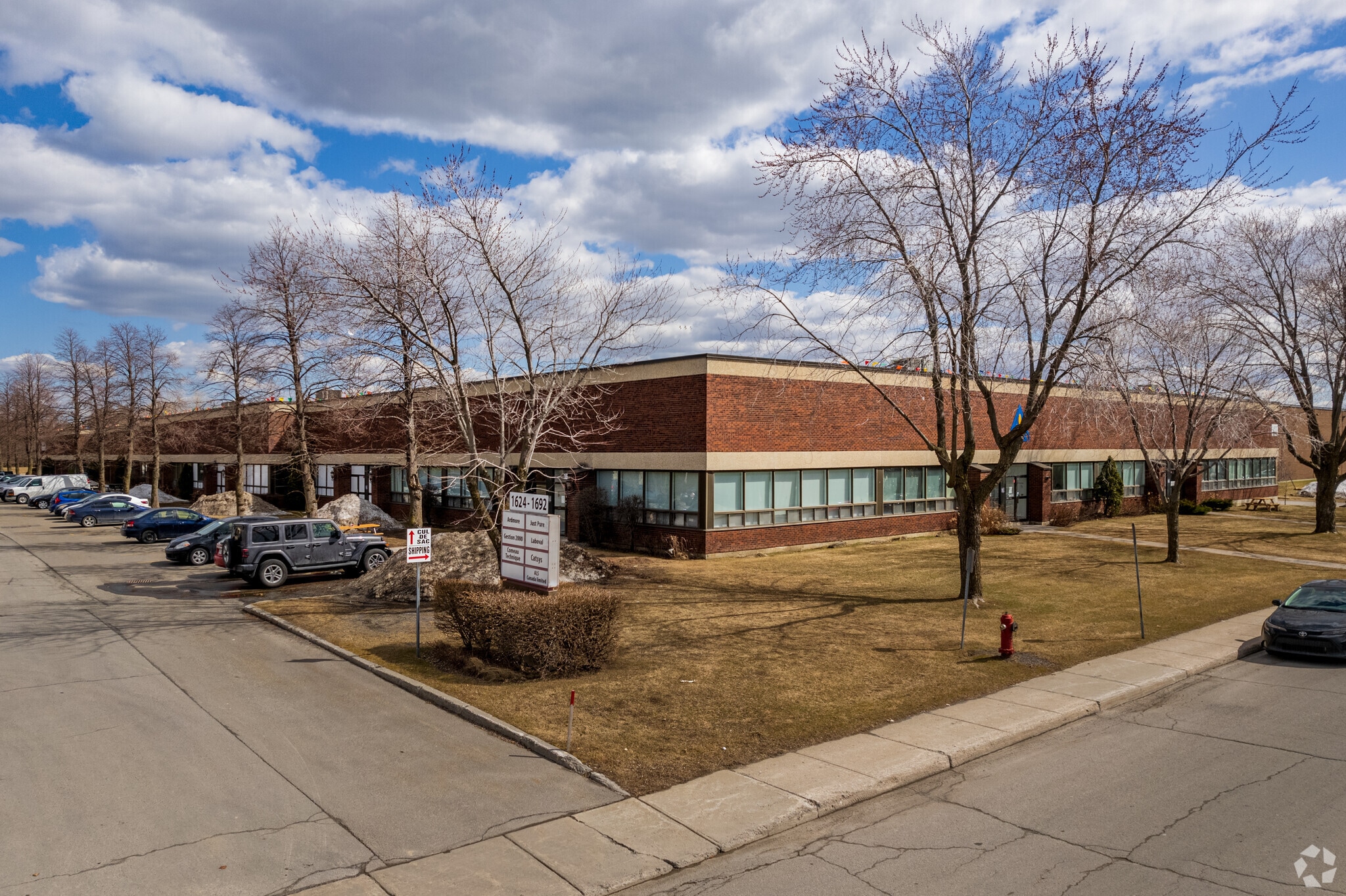 1624-1692 Ave 50th, Montréal, QC for lease Primary Photo- Image 1 of 7