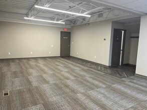 19306 Ecorse Rd, Allen Park, MI for lease Interior Photo- Image 2 of 9