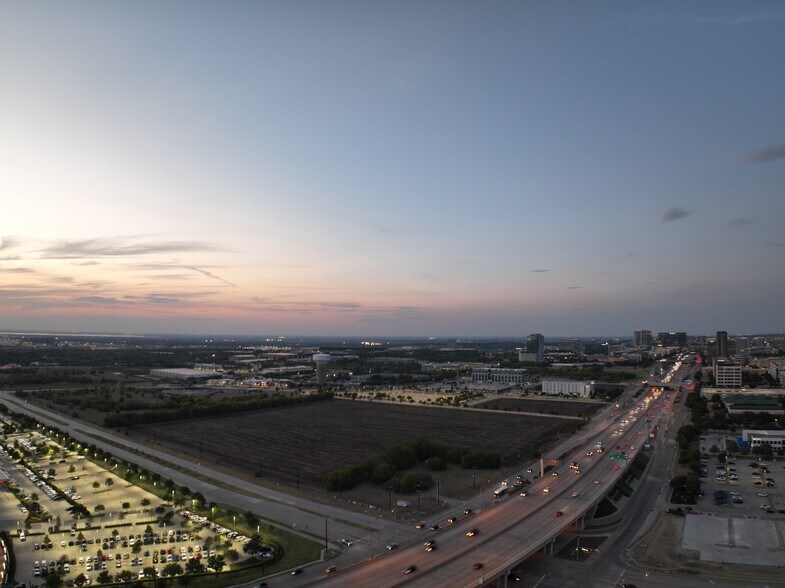 W Spring Creek Pky, Plano, TX à vendre - Photo du bâtiment - Image 3 de 21