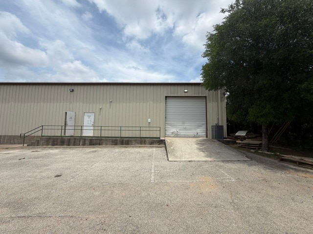 130 Ralph Ablanedo Dr, Austin, TX for lease - Building Photo - Image 2 of 8