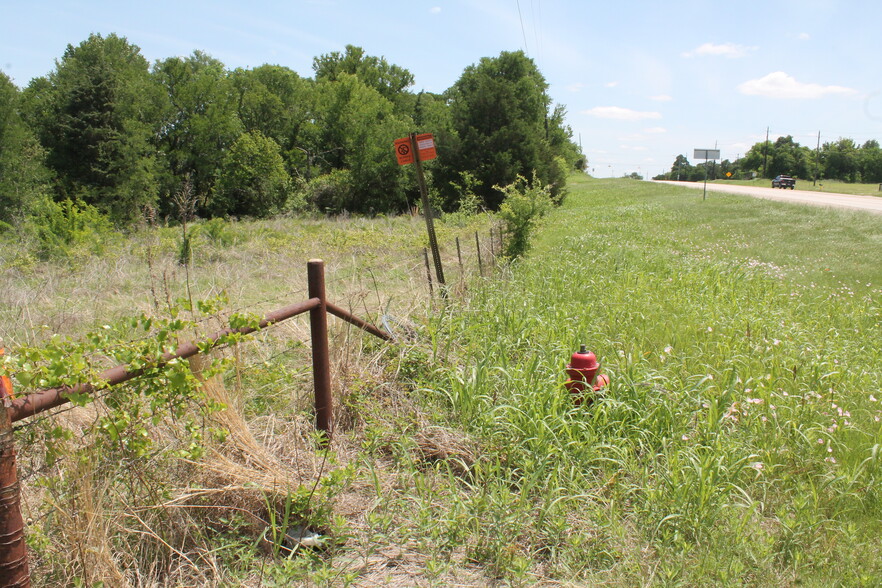 TBD S Highway 77, Lorena, TX à vendre - Photo du bâtiment - Image 2 de 8