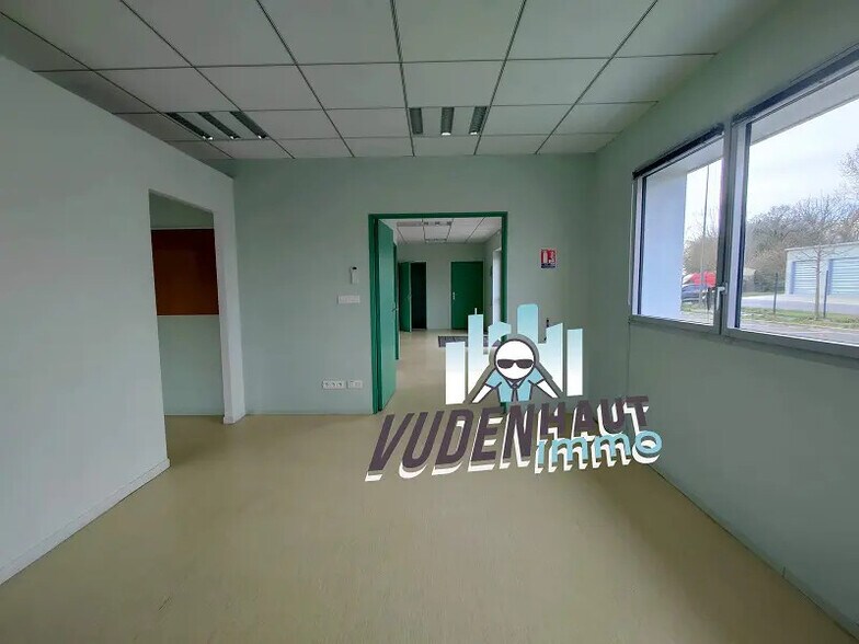 Office in Villematier for sale - Interior Photo - Image 2 of 11