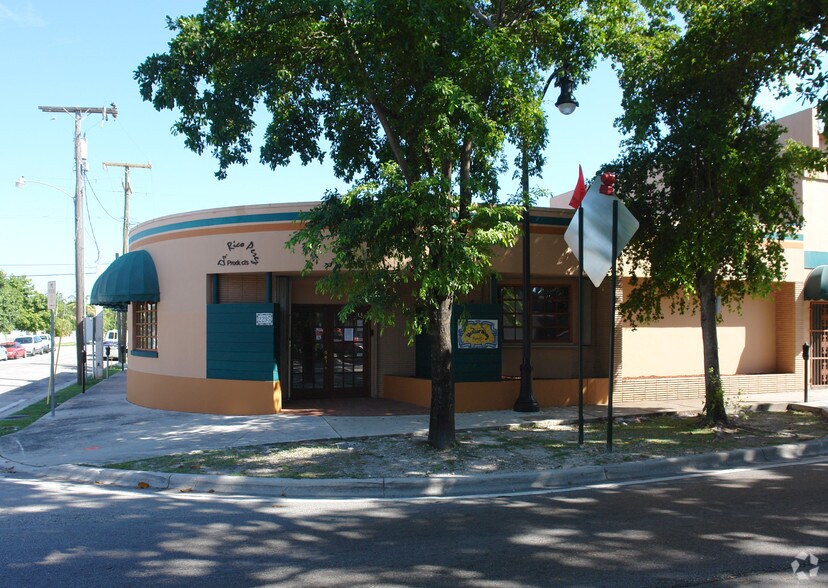 2295 Coral Way, Coral Gables, FL for sale - Primary Photo - Image 1 of 2