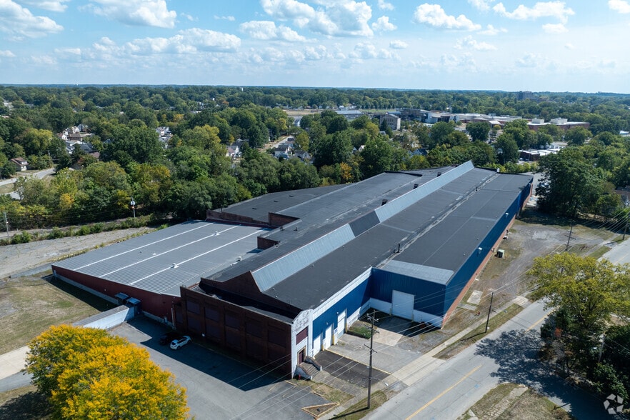 1160 Paige Ave, Warren, OH for lease - Building Photo - Image 3 of 4