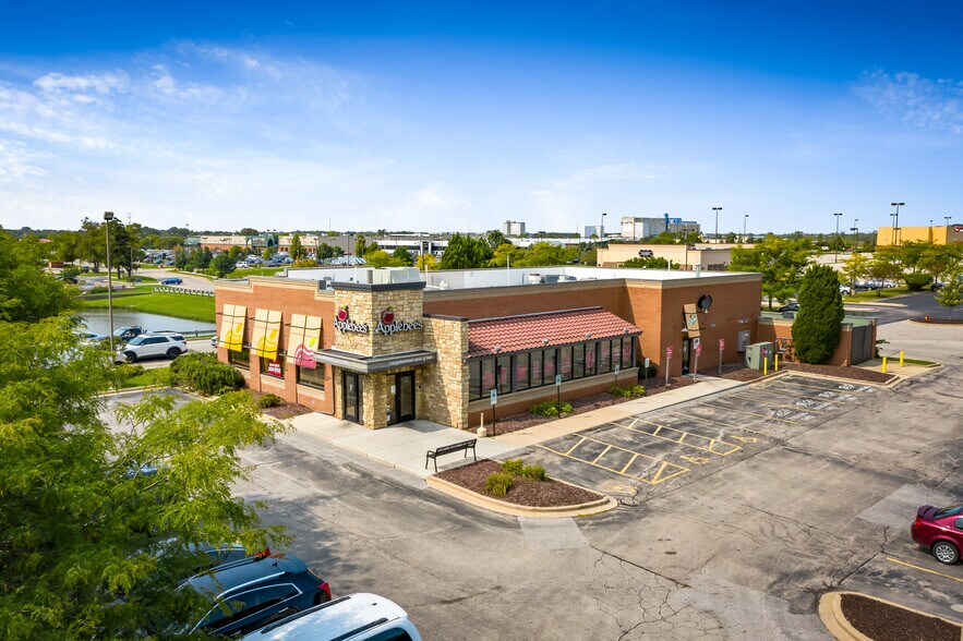 6950 75th St, Kenosha, WI à vendre - Photo du bâtiment - Image 2 de 11