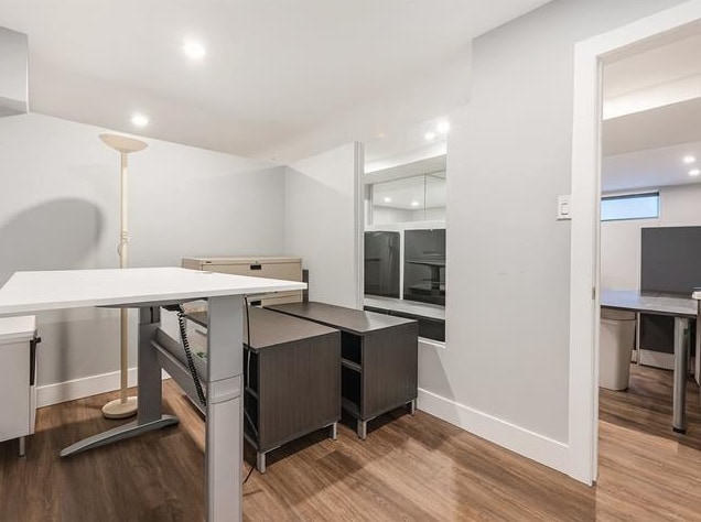 10 Rue Roux, Sainte-therese, QC for lease - Building Photo - Image 3 of 7