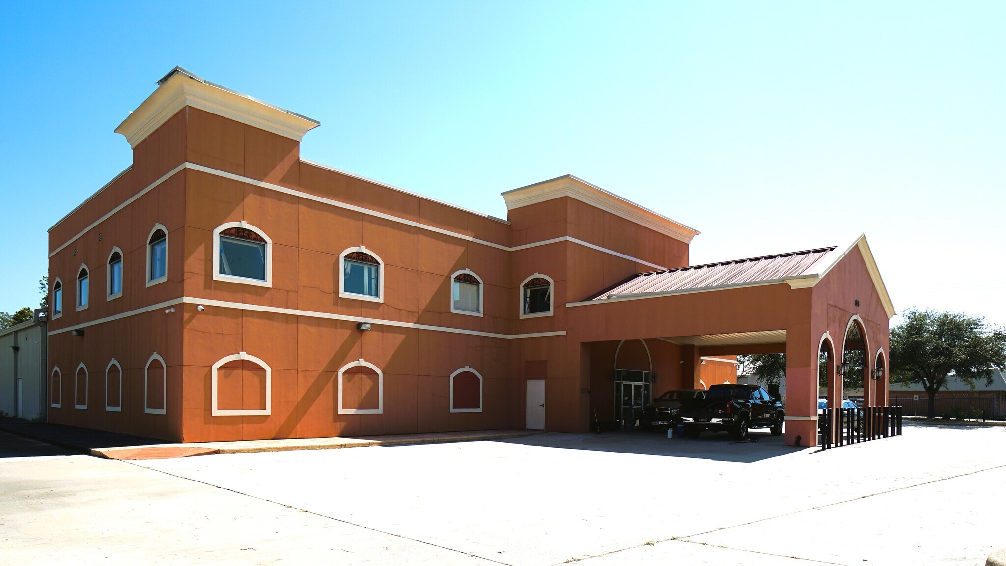 5800 Airline Dr, Houston, TX for lease Building Photo- Image 1 of 11