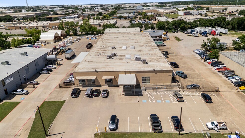 2747 Oakland Ave, Garland, TX à vendre - Photo du bâtiment - Image 2 de 17