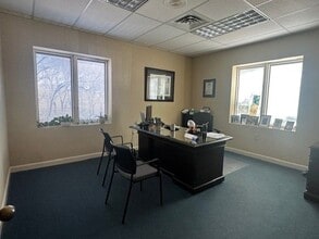 601 Taylorsville Rd, Shelbyville, KY à louer Photo du bâtiment- Image 2 de 10