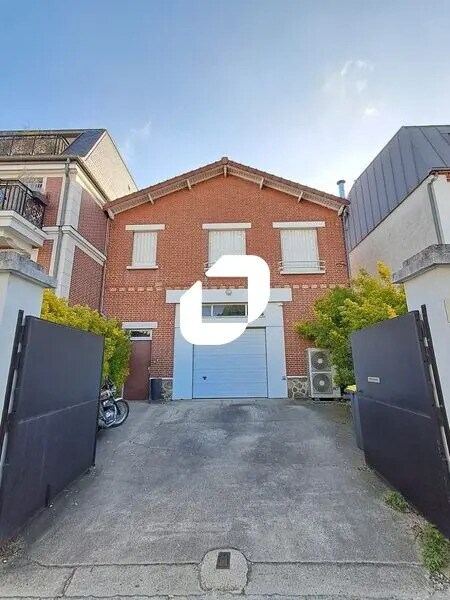 Office in La Garenne-Colombes for lease Building Photo- Image 1 of 10