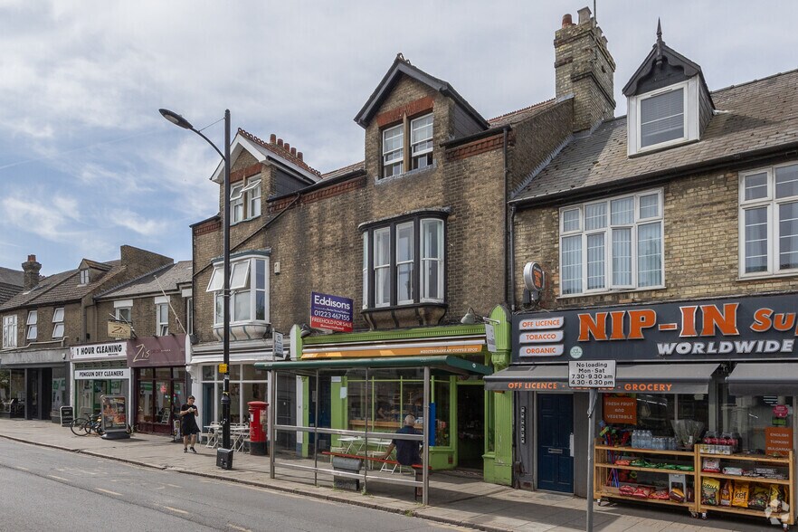 32 Mill Rd, Cambridge à vendre - Photo du bâtiment - Image 2 de 2