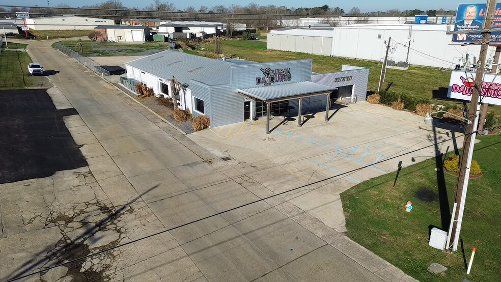 17497 Airline Hwy, Prairieville, LA à louer - Photo du bâtiment - Image 2 de 12