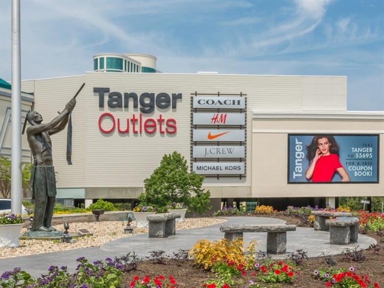 Trolley Line Blvd, Mashantucket, CT for sale - Building Photo - Image 1 of 1