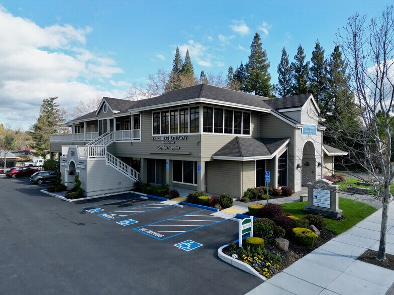 588 San Ramon Valley Blvd, Danville, CA à louer - Photo du bâtiment - Image 3 de 34