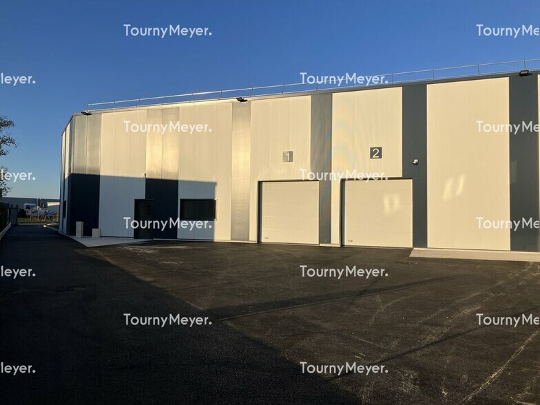 Flex in Blanquefort for sale - Building Photo - Image 2 of 11