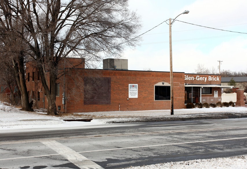 101 Ashworth Rd, West Des Moines, IA for sale - Primary Photo - Image 1 of 24