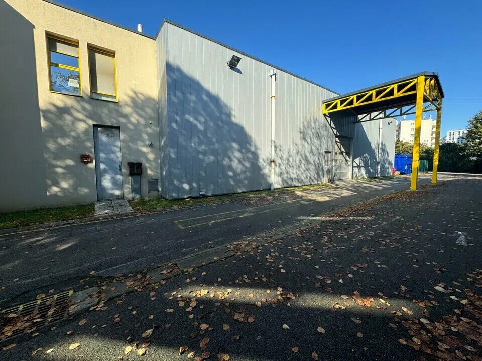 Industriel dans Villepinte à louer Photo du bâtiment- Image 1 de 19