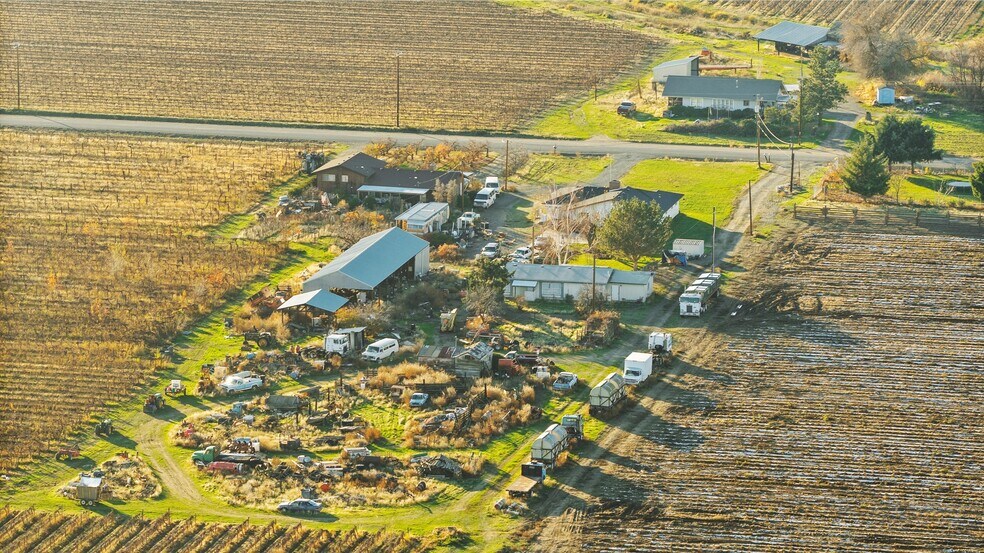 6263 Ashue Rd, Wapato, WA à vendre - Photo du bâtiment - Image 2 de 8