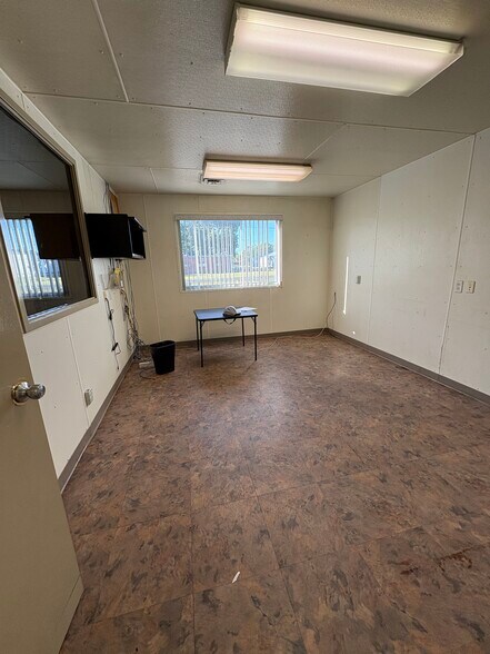 810 Deal St, Highland, IL à vendre - Photo du bâtiment - Image 3 de 24