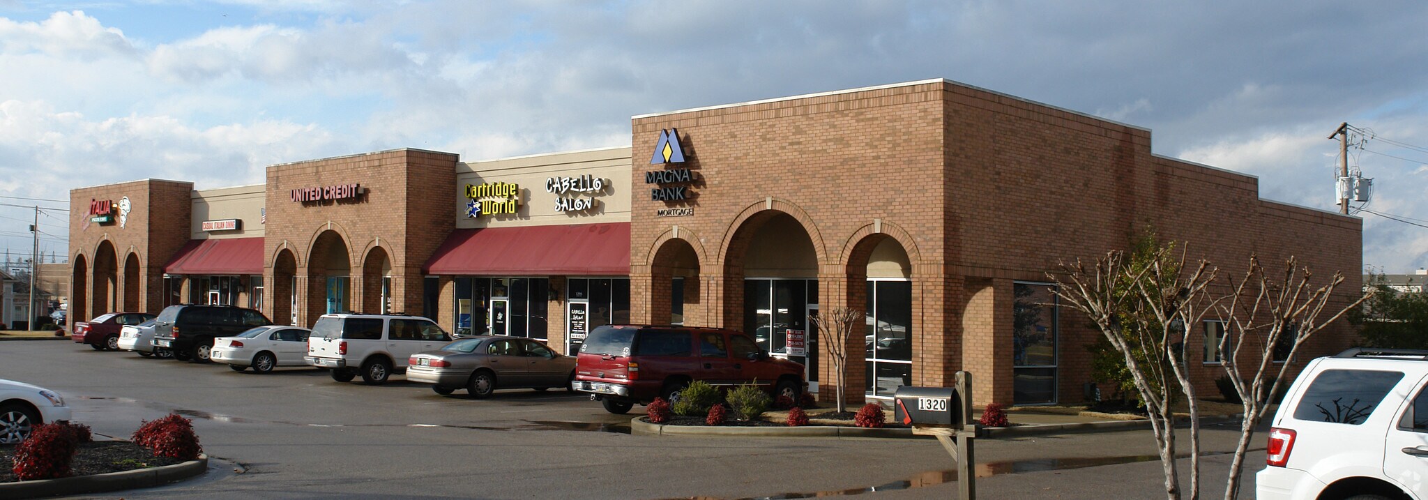 1306 Goodman Rd E, Southaven, MS à louer Photo du bâtiment- Image 1 de 6