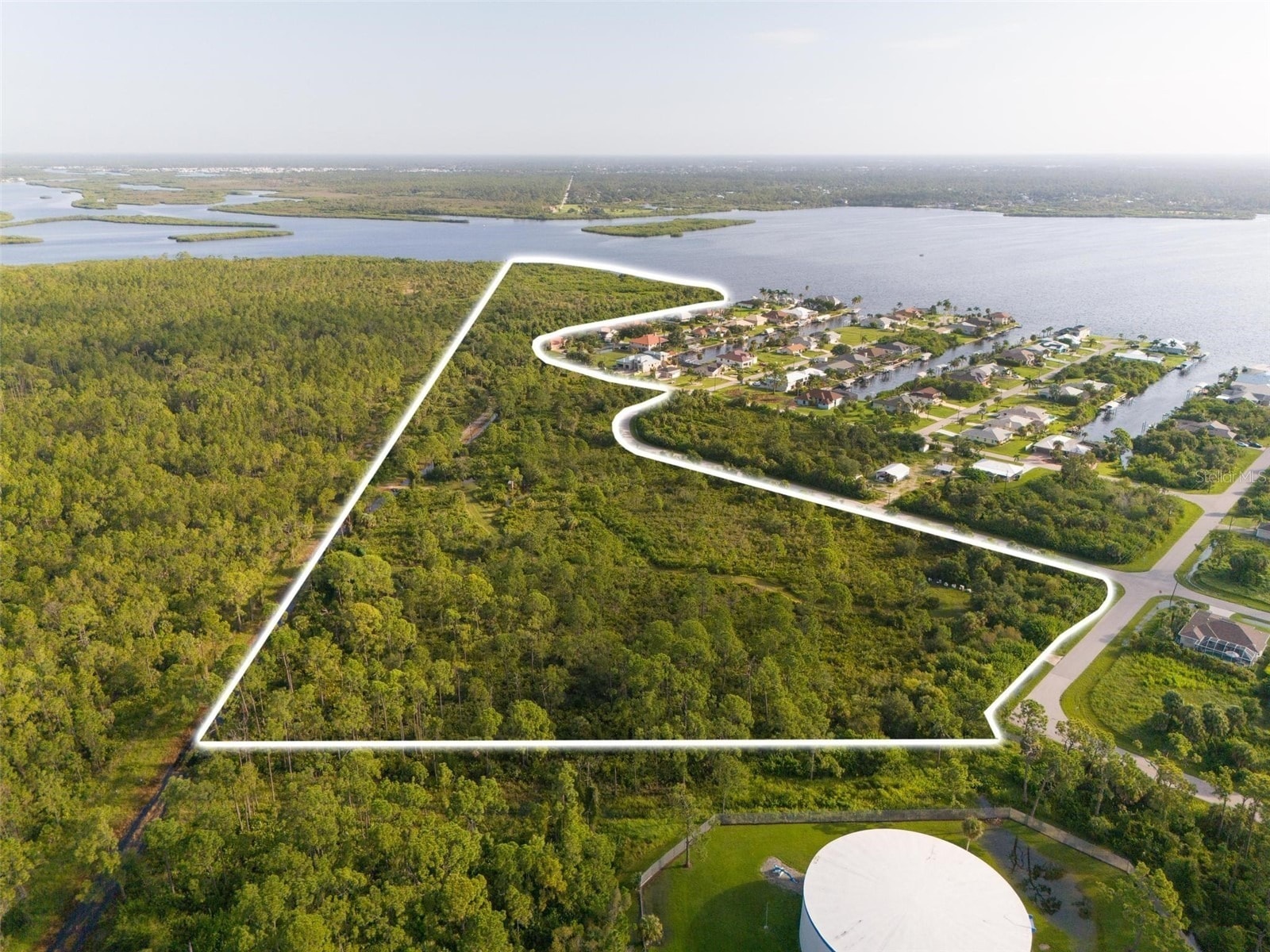 2925 Vance Ter, Port Charlotte, FL for sale Primary Photo- Image 1 of 28
