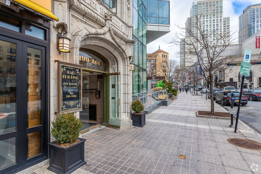 199 Main St, White Plains, NY for lease - Building Photo - Image 2 of 7