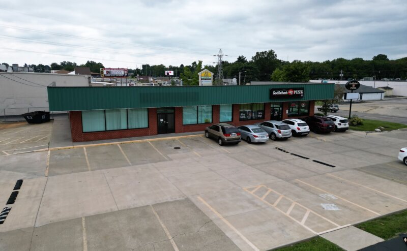 2870 N Main St, Decatur, IL à louer - Photo du bâtiment - Image 1 de 1