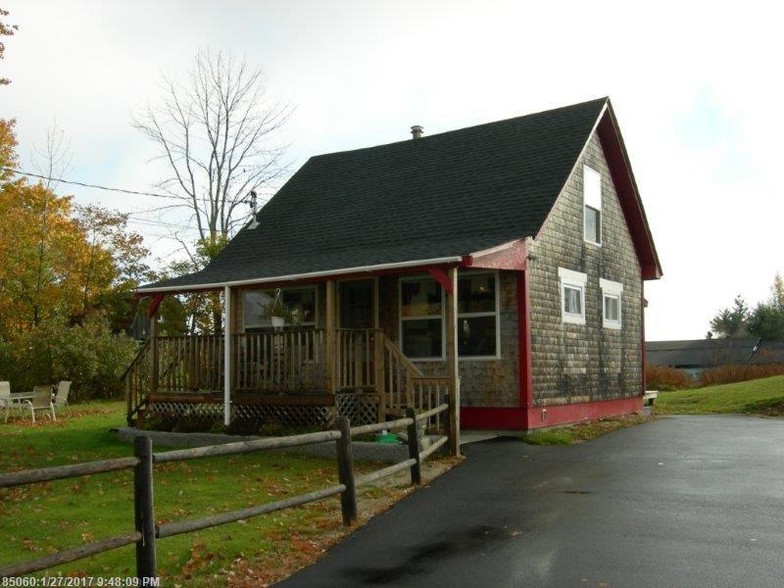 135 Blackswoods Rd, Franklin, ME à vendre - Photo principale - Image 1 de 1