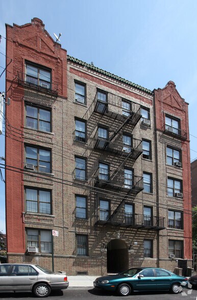 751 Tilden St, Bronx, NY à vendre - Photo du bâtiment - Image 3 de 6