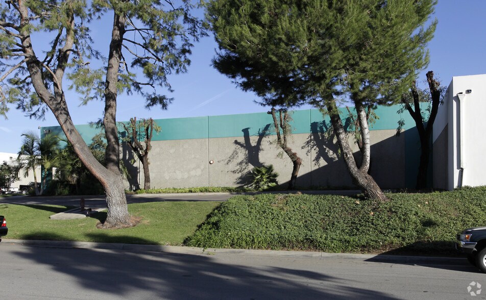 589 Apollo St, Brea, CA à louer - Photo du bâtiment - Image 3 de 3