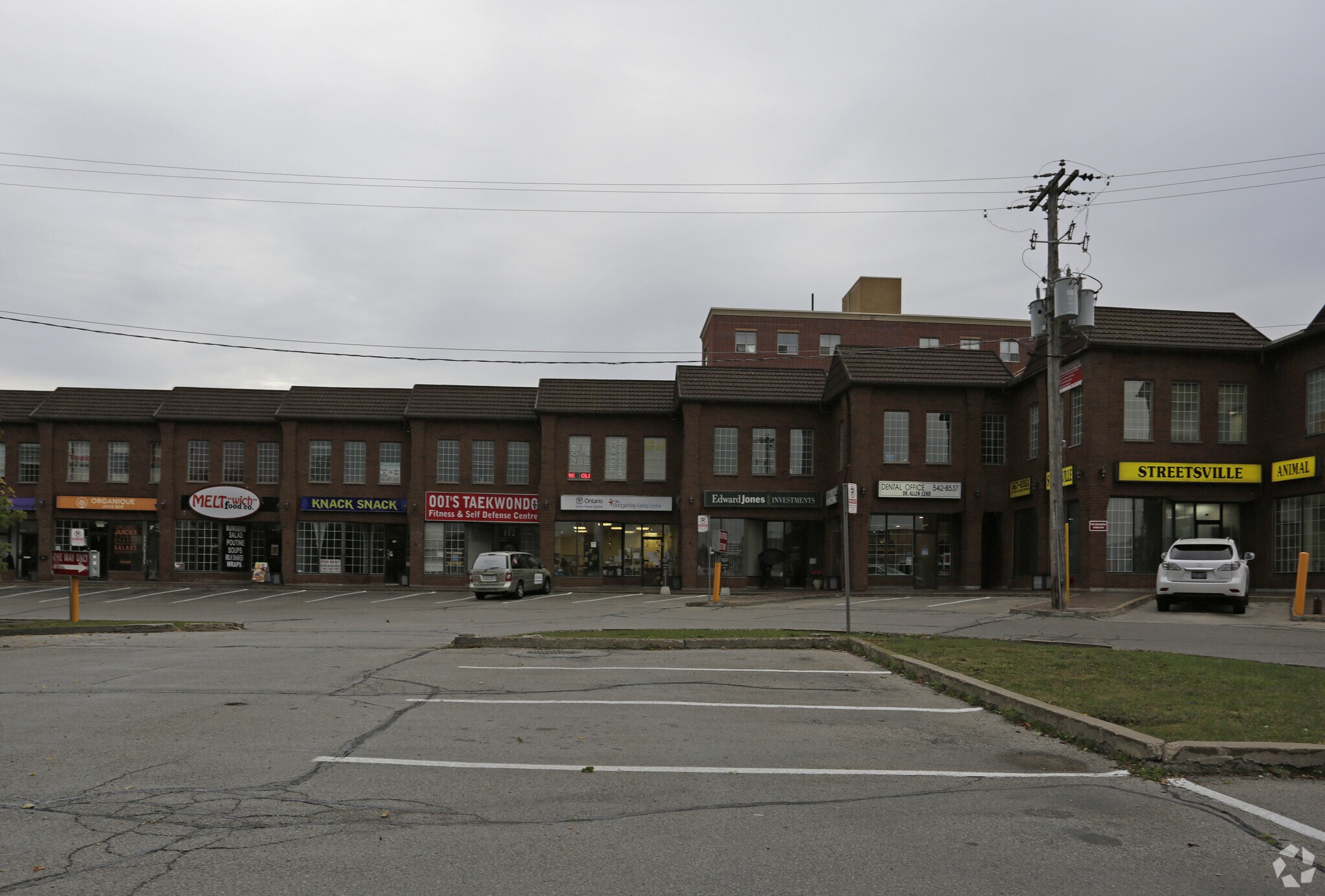 154 Queen St S, Mississauga, ON for sale Primary Photo- Image 1 of 1