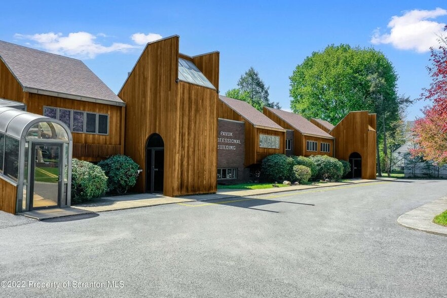 200 Main St, Blakely, PA for lease - Building Photo - Image 3 of 8