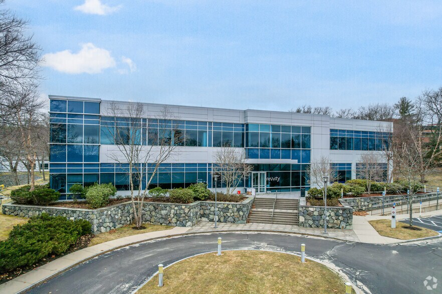 940 Winter St, Waltham, MA for lease - Building Photo - Image 2 of 5