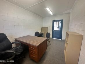 2900 Bridges St, Morehead City, NC for lease Building Photo- Image 1 of 2