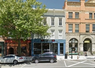 Plus de détails pour 46-48 W Main St, Riverhead, NY - Commerce de détail à louer