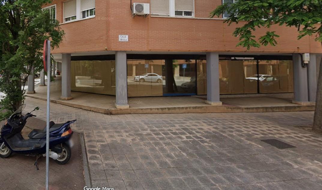 Retail in Cáceres, Cáceres for sale Primary Photo- Image 1 of 12