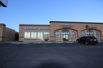 9515 Gateway Blvd W, El Paso, TX for lease Building Photo- Image 2 of 6