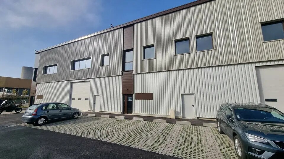 23 Rue Des Beaux Soleils, Osny à louer - Photo du bâtiment - Image 3 de 9