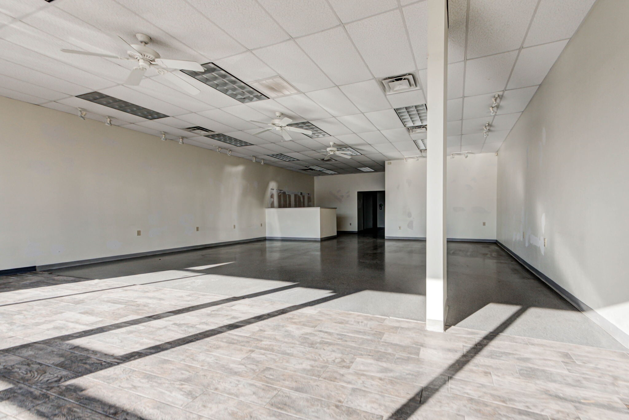 1004 NW 24th Ave NW, Norman, OK for lease Interior Photo- Image 1 of 10