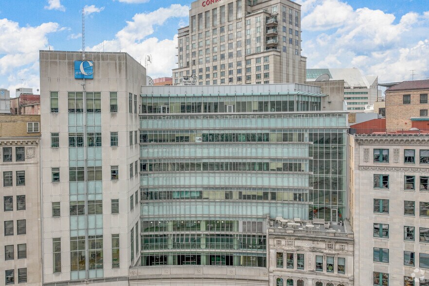 40 Monument Cir, Indianapolis, IN à vendre - Photo du bâtiment - Image 1 de 20