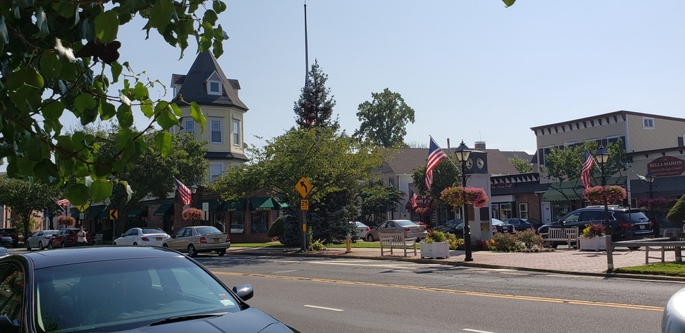 193-199 Broadway, Amityville, NY 11701, USA Broadway, Amityville, NY à vendre - Photo du bâtiment - Image 2 de 25