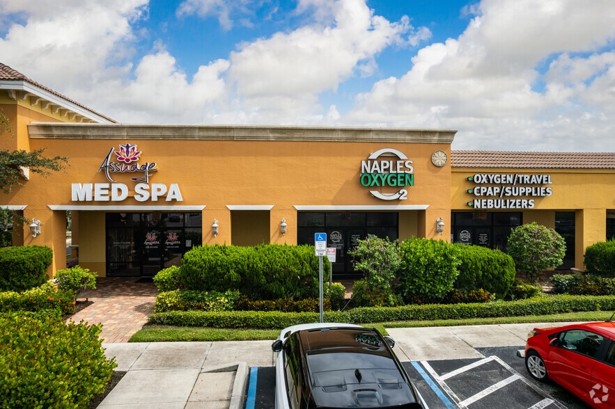 1201 Piper Blvd, Naples, FL for lease - Building Photo - Image 3 of 10