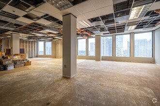 2100 West Loop South, Houston, TX for lease Interior Photo- Image 2 of 2
