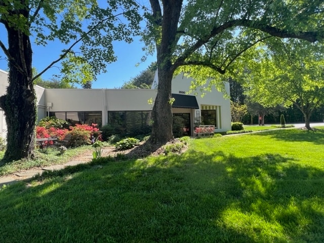 3500 Old Battleground Rd, Greensboro, NC à louer - Hall d’entrée - Image 1 de 6