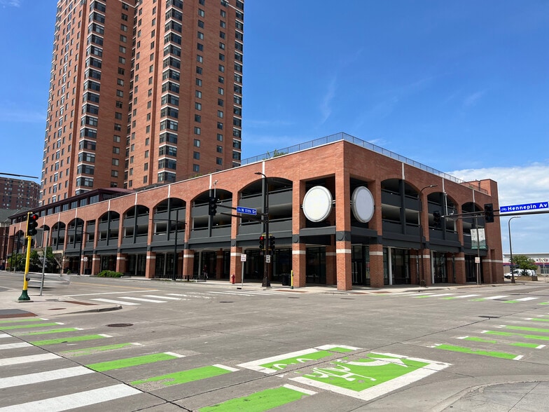1110-1154 Hennepin Ave, Minneapolis, MN for lease - Primary Photo - Image 1 of 1