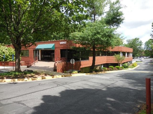12040 S Lakes Dr, Reston, VA à louer - Autre - Image 2 de 8